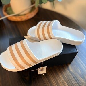 Adidas Adilette Aqua Slides☀️Comfortable, lightweight, perfect for pool & beach”